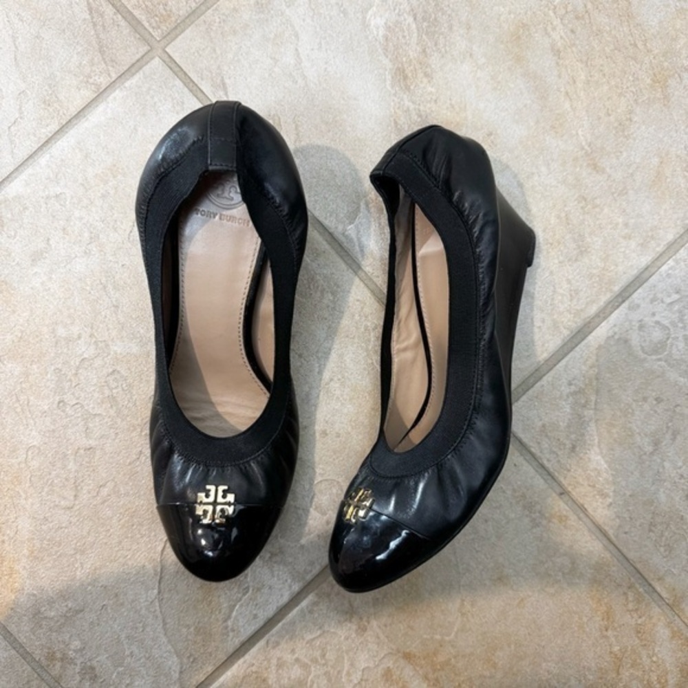Tory Burch Jolie Cap Toe Wedge Pump Black Size 10
